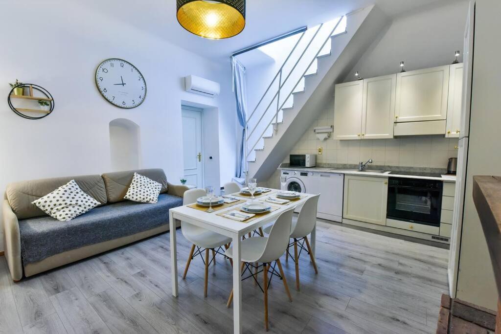 Welcome - Borgo Saraceno - Libeccio Apartment Varigotti